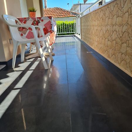 Dimitris Apartments Νέα Πλάγια Εξωτερικό φωτογραφία